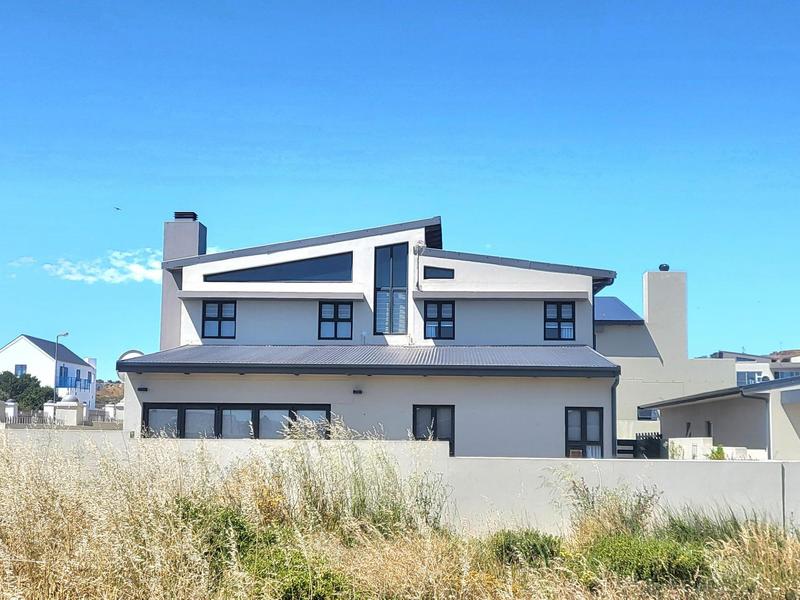 6 Bedroom Property for Sale in Sunset Estate Western Cape
